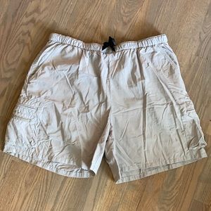 Columbia women’s outdoor shorts XL